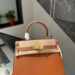 Classic Hermes Bag: A Stylish and Versatile Choice for Elegance